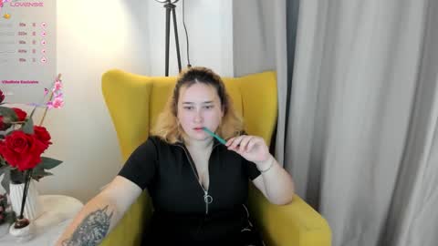 Lissa online show from 11/26/25, 10:27