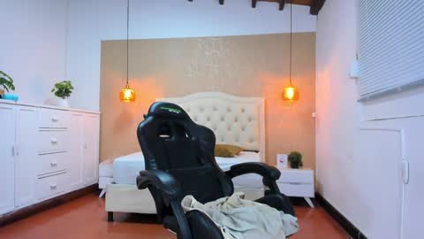 L I S S A  online show from 01/30/25, 09:47