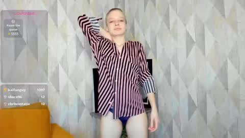 Lissa online show from 02/21/25, 01:11