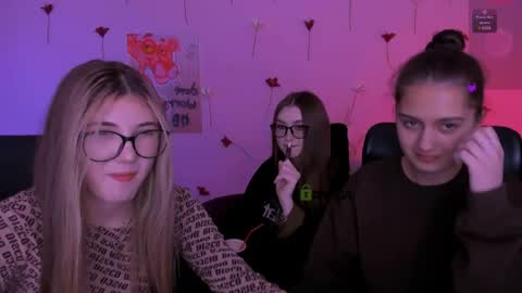 lissa_night online show from 04/11/26, 06:56