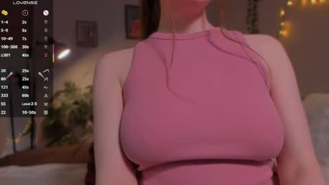 Snapshot of lissa_rose chatting on 05/15/26, 04:14 lissa_rose online show from 05/15/26, 04:14