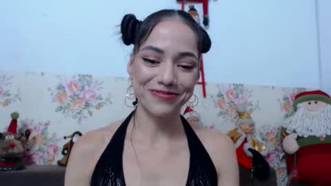 Snapshot of lissabear chatting on 12/12/24, 03:27 Sara Lucia online show from 12/12/24, 03:27