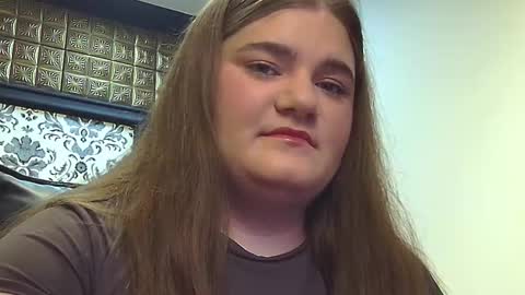 Lisa online show from 11/18/25, 03:38