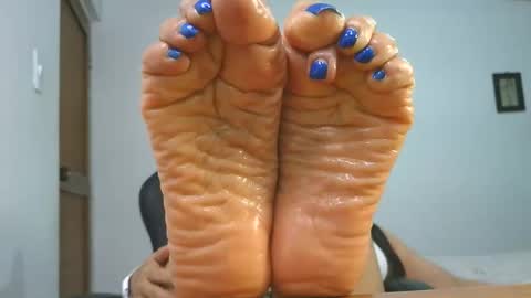 Lissafeethot online show from 12/17/25, 12:49