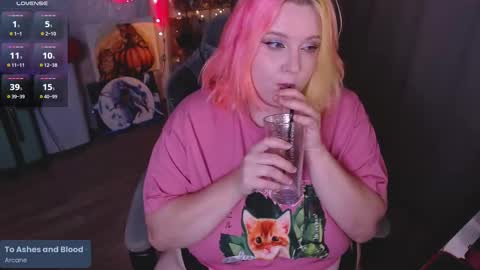 Lissa online show from 10/22/25, 02:06