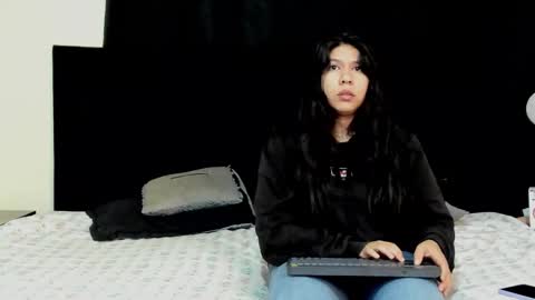 Natalia and alejandro online show from 10/07/25, 10:34