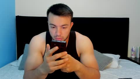 Natalia and alejandro online show from 04/15/26, 09:16