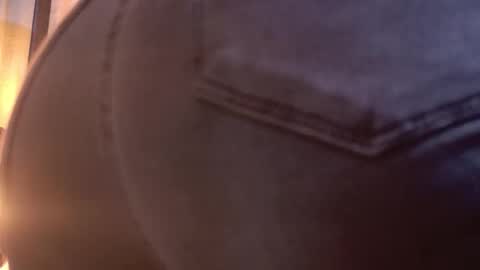 lisse_palmerr online show from 11/30/25, 03:10