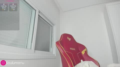 Snapshot of lissella chatting on 09/19/25, 12:02 Lis online show from 09/19/25, 12:02