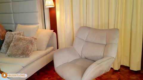 Lisseth Long  online show from 11/19/25, 09:26