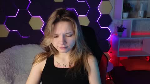 Lena online show from 01/21/25, 01:08