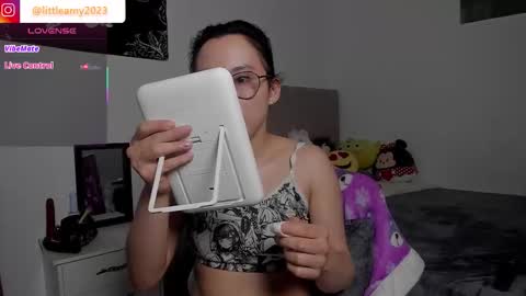 Snapshot of little__ammy chatting on 02/22/26, 09:02 little__ammy online show from 02/22/26, 09:02