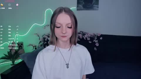 Bella online show from 11/11/25, 07:19