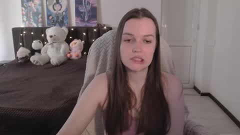 little__flowers online show from 10/30/25, 08:05
