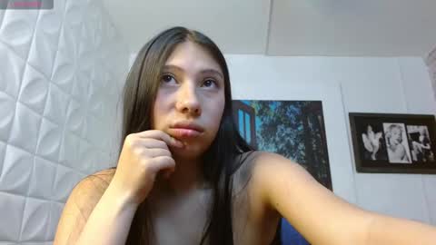 Snapshot of little__sofi_ chatting on 11/12/25, 10:09 Sofi online show from 11/12/25, 10:09
