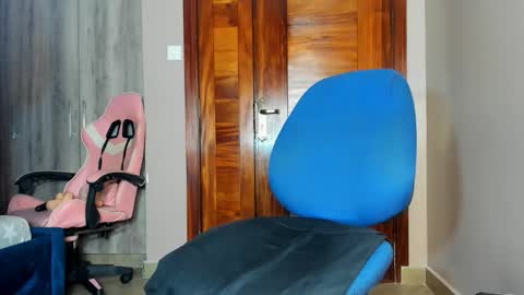 little_africa online show from 03/28/26, 06:46