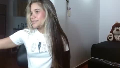 Snapshot of little_babyboo_ chatting on 06/22/26, 01:29 Catalina online show from 06/22/26, 01:29