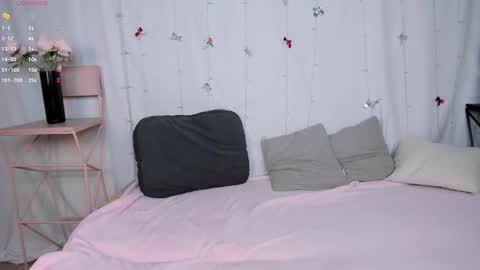 little_clare_ online show from 01/11/26, 08:08