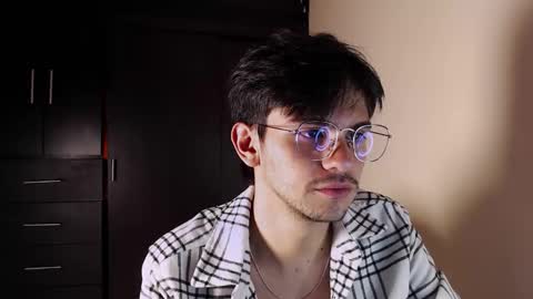 Daniel online show from 11/20/25, 06:02