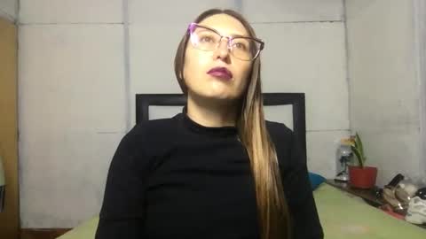 Snapshot of little_devil_diablita90 chatting on 09/22/25, 01:07 Diablita online show from 09/22/25, 01:07