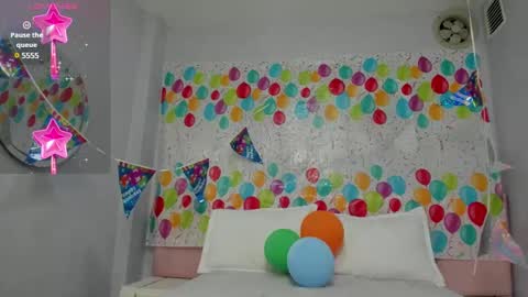 Snapshot of little_doll_4u chatting on 01/13/25, 10:14 ANNI online show from 01/13/25, 10:14