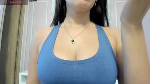 Snapshot of little_doll_4u chatting on 02/25/25, 10:15 ANNI online show from 02/25/25, 10:15