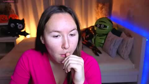 Alexandra online show from 10/17/25, 02:48