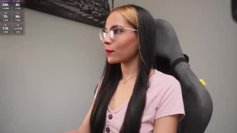 Help me reach 100 likes online show from 11/19/25, 07:14