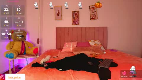 Ellie  online show from 10/25/25, 07:41