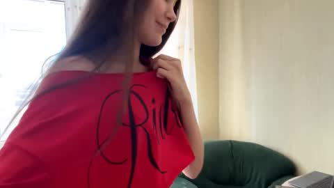 Viiola online show from 11/11/25, 02:22