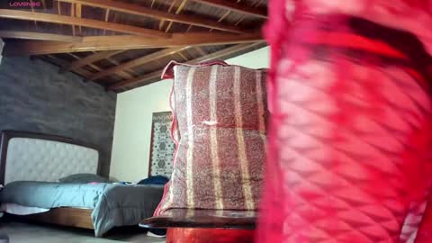 Izzi online show from 01/09/25, 05:43