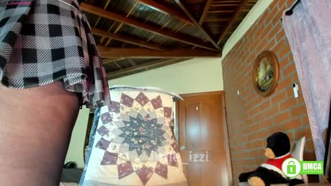 Izzi online show from 02/27/26, 06:08