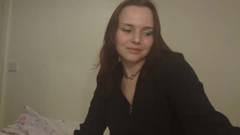 Snapshot of little_kinky_gal chatting on 10/14/25, 08:20 little_kinky_gal online show from 10/14/25, 08:20