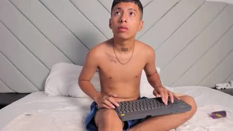 little_kris1 online show from 11/08/25, 12:27