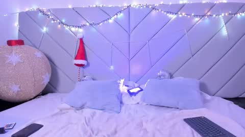 little_kris1 online show from 11/13/25, 12:26