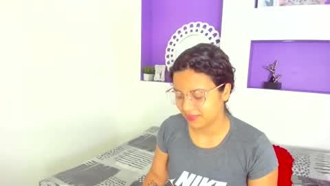 little_lilith_apple online show from 09/21/25, 05:58