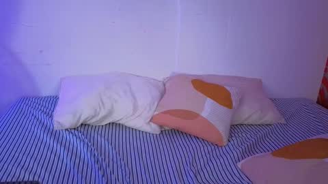 little_lilith_apple online show from 10/05/25, 12:20