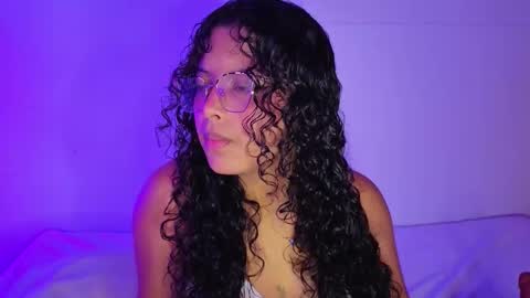 little_lilith_apple online show from 10/10/25, 07:35