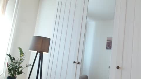 Nicole online show from 09/14/25, 07:07