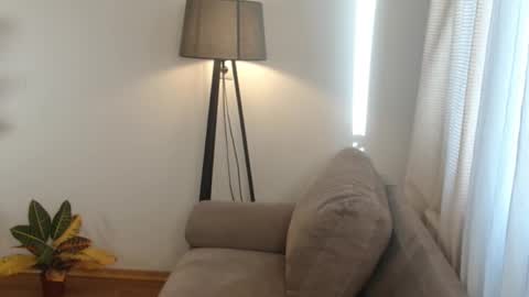 Nicole online show from 10/14/25, 01:34