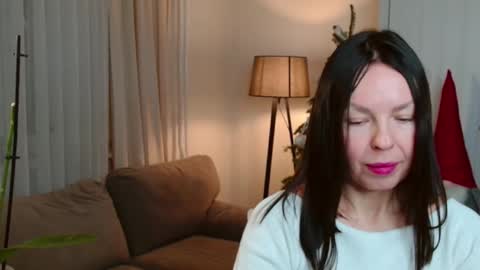 Nicole online show from 12/17/25, 03:51