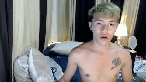 Snapshot of little_pauoie chatting on 12/21/25, 06:53 Pauoie online show from 12/21/25, 06:53