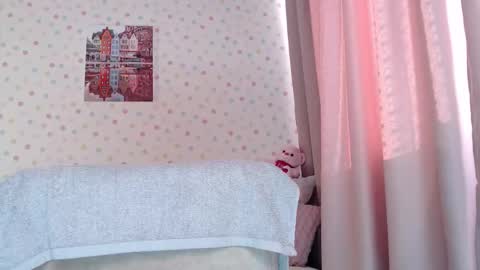 Adaline online show from 09/18/25, 05:09