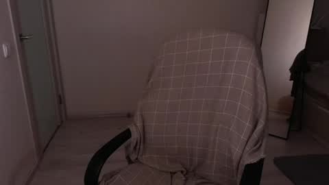 little_pretty_woman online show from 04/19/26, 06:10