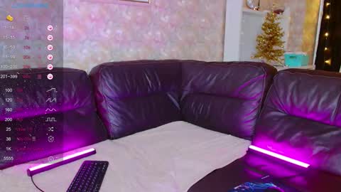 little_rockk online show from 11/30/25, 07:01