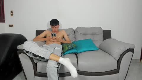 little_show_sexy online show from 11/15/25, 03:48