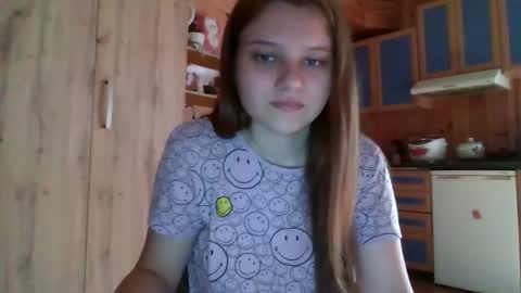 little_shygirl_ online show from 09/15/25, 04:01