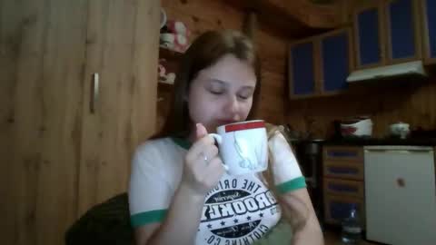 little_shygirl_ online show from 09/19/25, 02:13