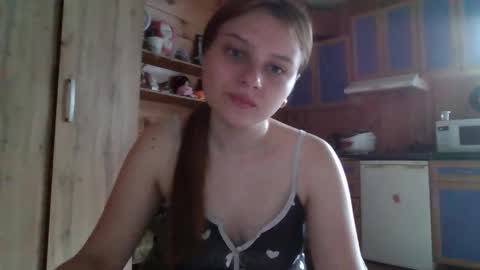 little_shygirl_ online show from 09/24/25, 04:05