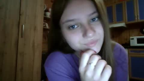 little_shygirl_ online show from 09/28/25, 02:17